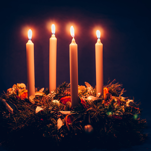 Obred paljenja četvrte svijeće na adventskom vijencu